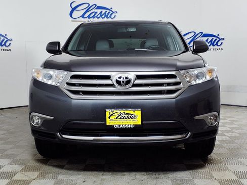 Used 2013 Toyota Highlander SE FWD image 3