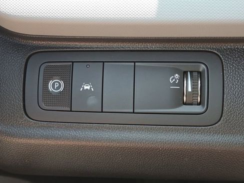New 2027 Chevrolet Bolt LT FWD image 9