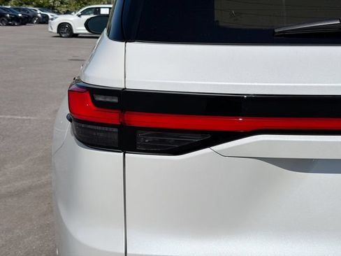 New 2026 Lexus TX 500h AWD image 10