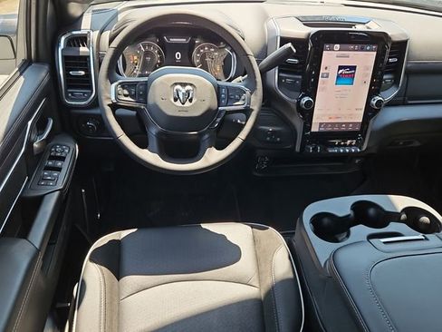 New 2026 RAM 2500 Laramie AWD/4WD image 7