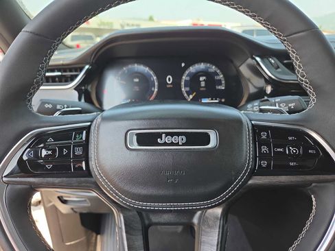 Used 2023 Jeep Grand Cherokee L Overland w/ Rear Seat Video Group I AWD/4WD image 23
