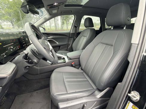 Used 2025 Audi Q5 Premium w/ Premium Plus AWD/4WD image 18