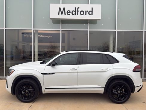 New 2026 Volkswagen Atlas Cross Sport SEL R-Line image 7