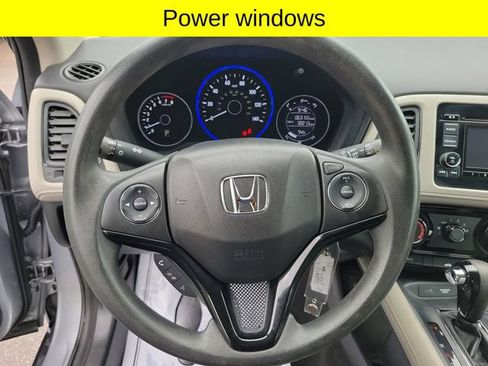 Used 2018 Honda HR-V LX image 11