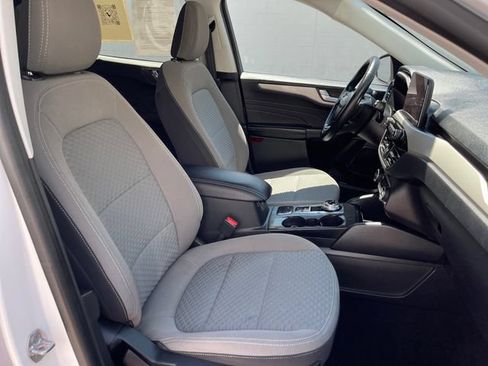 Used 2021 Ford Escape SE w/ SE Sport Appearance Package AWD/4WD image 35