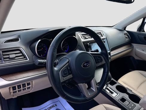 Used 2016 Subaru Outback 2.5i Limited AWD/4WD image 9