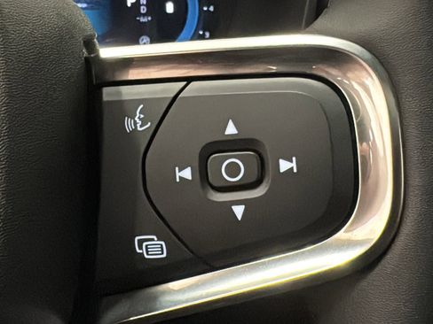 Certified 2025 Volvo XC40 B5 Plus image 14