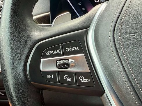 Used 2025 BMW X5 xDrive50e AWD/4WD image 31