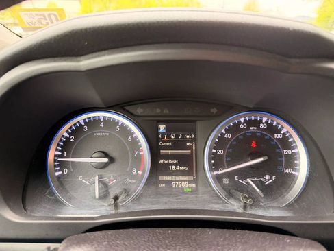 Used 2017 Toyota Highlander XLE AWD/4WD image 12