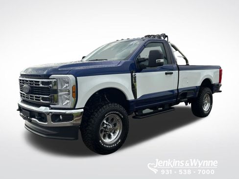 New 2026 Ford F250 XLT w/ FX4 Off-Road Package AWD/4WD image 3