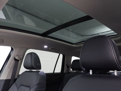 New 2026 Volkswagen Atlas SE image 11