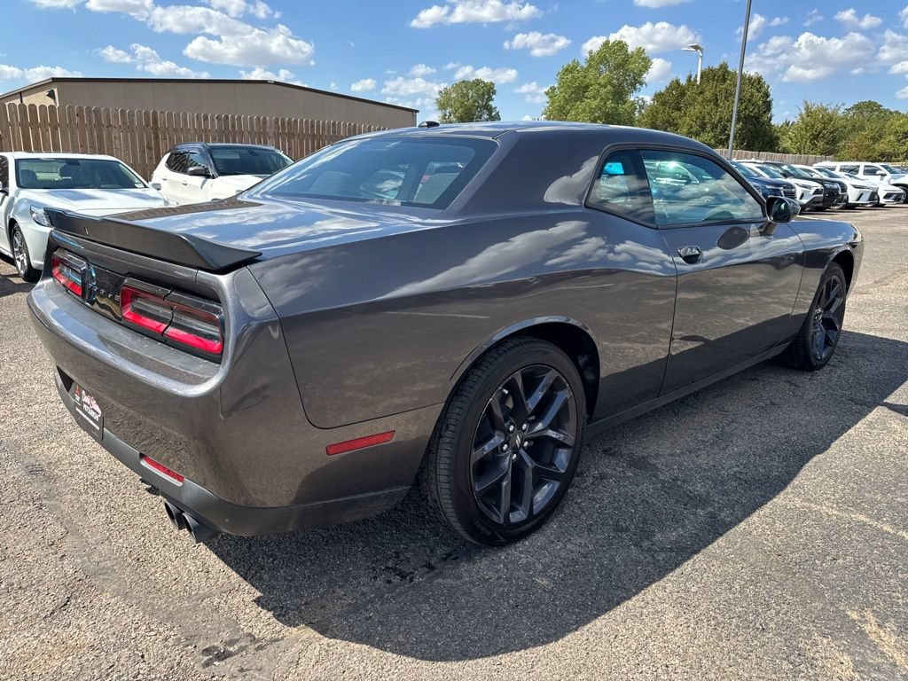 Used 2022 Dodge Challenger SXT w/ Blacktop Package RWD image 4