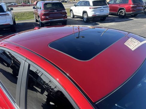 Used 2020 Nissan Altima 2.5 SR w/ Premium Package image 8