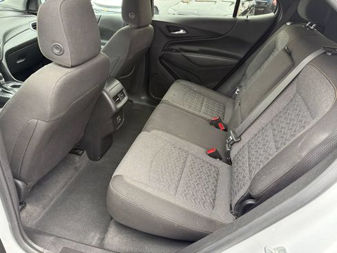 Used 2024 Chevrolet Equinox LT FWD image 19