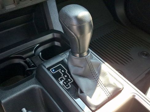 Used 2023 Toyota Tacoma SR AWD/4WD image 15