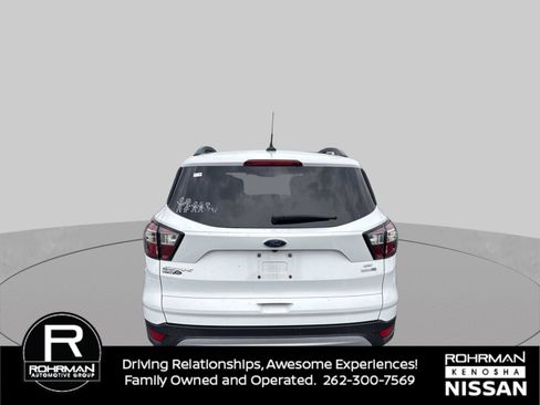 Used 2018 Ford Escape SE w/ SE Sync 3 Package AWD/4WD image 4