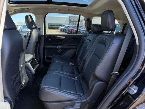 Used 2025 Lincoln Aviator Reserve w/ Illumination Package image 17