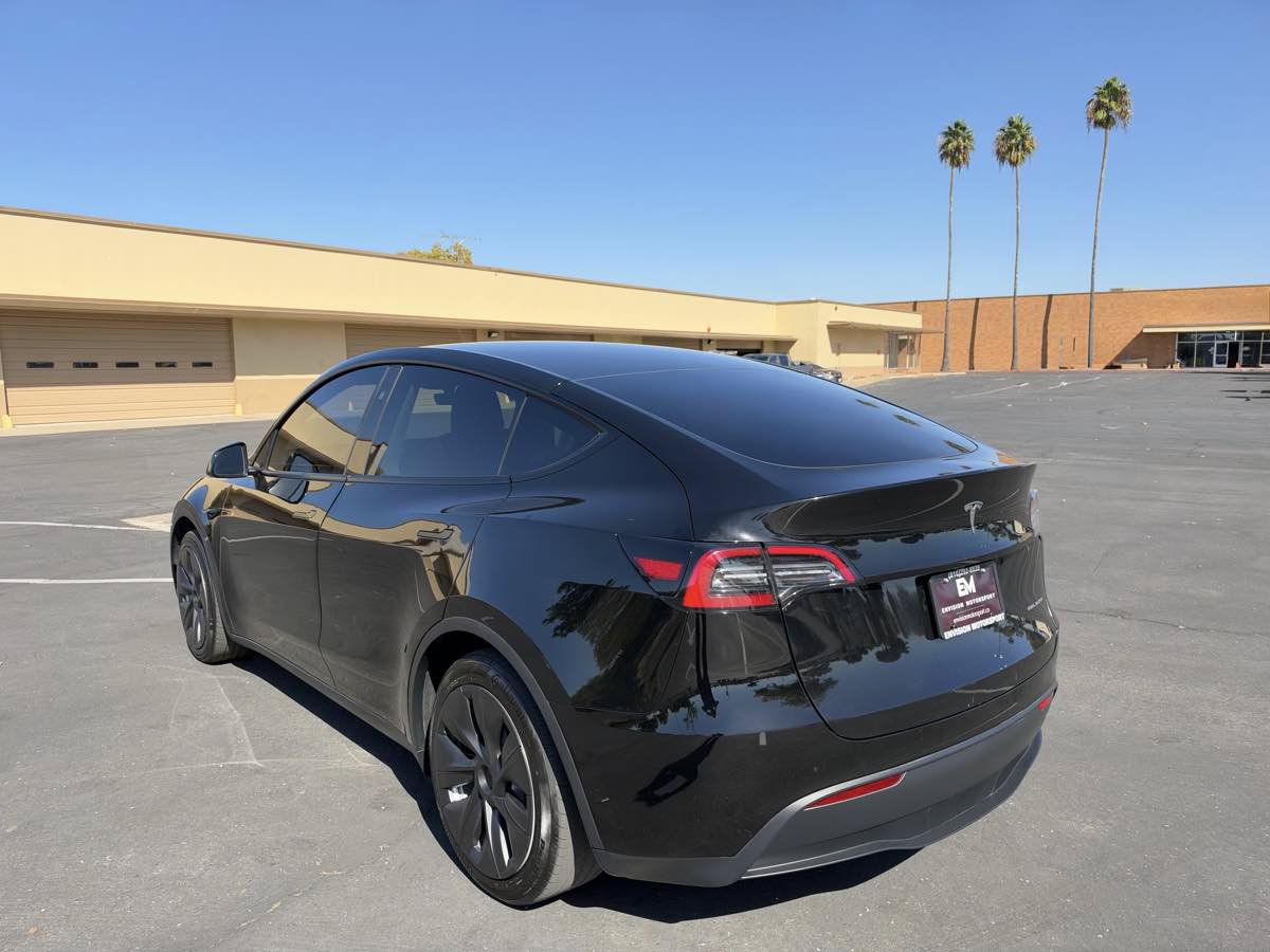 Used 2024 Tesla Model Y Long Range AWD/4WD image 5