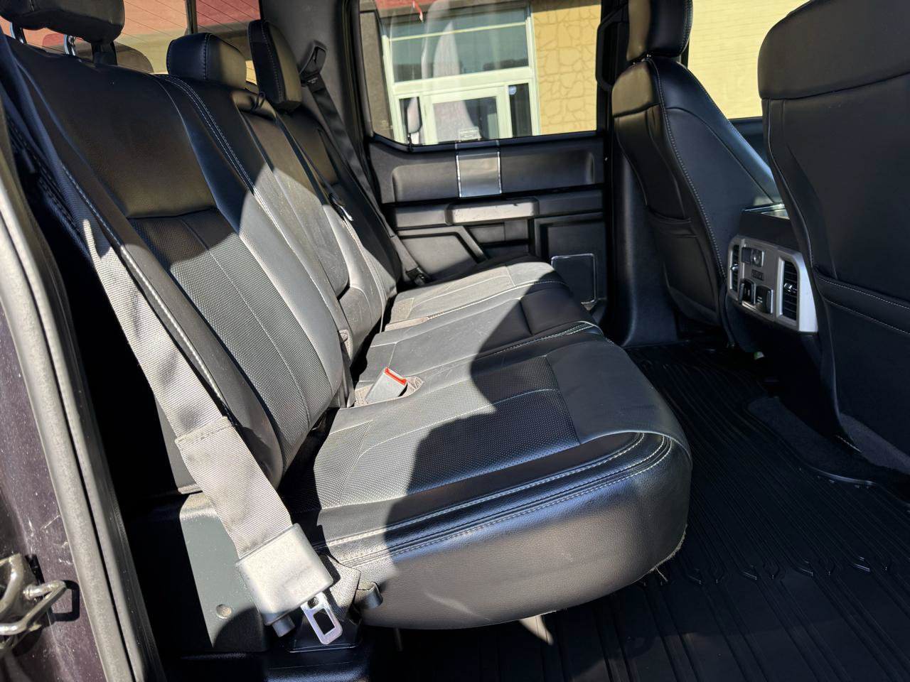 Used 2020 Ford F150 Lariat w/ Equipment Group 502A Luxury AWD/4WD image 20