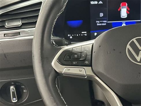 Certified 2022 Volkswagen Tiguan SE w/ Panoramic Sunroof Package image 10