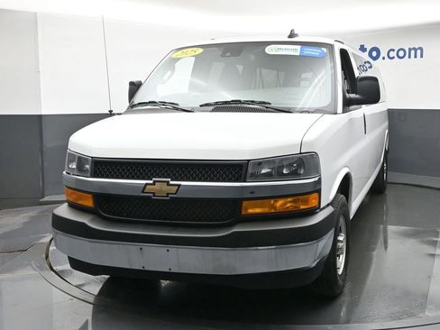 Used 2025 Chevrolet Express 3500 LT w/ LT Preferred Equipment Group RWD image 20