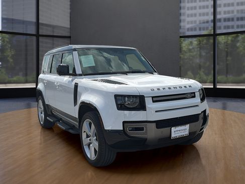 Used 2024 Land Rover Defender 110 X-Dynamic SE AWD/4WD image 10