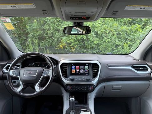Used 2018 GMC Acadia SLT FWD image 10