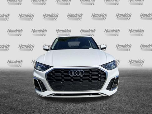 Used 2023 Audi Q5 2.0T Premium w/ Convenience Package AWD/4WD image 3