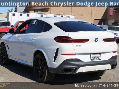 Used 2022 BMW X6 xDrive40i w/ Executive Package image 3