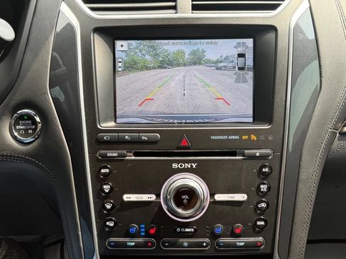 Used 2018 Ford Explorer Platinum AWD/4WD image 22