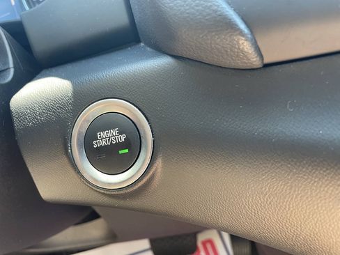 Used 2024 GMC Terrain SLE w/ Driver Convenience Package AWD/4WD image 19