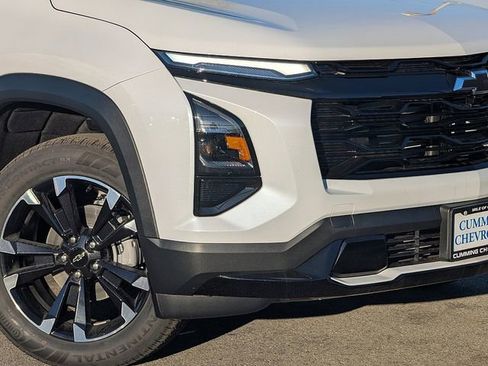 New 2026 Chevrolet Equinox RS image 3