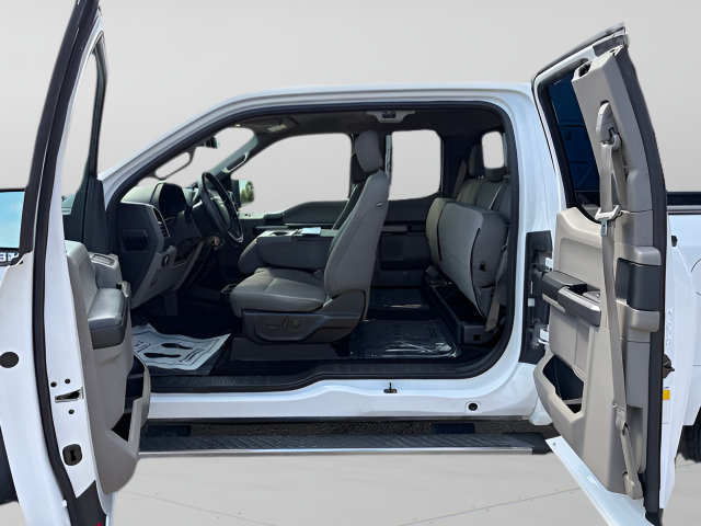 Used 2019 Ford F150 XLT w/ Equipment Group 302A Luxury AWD/4WD image 11