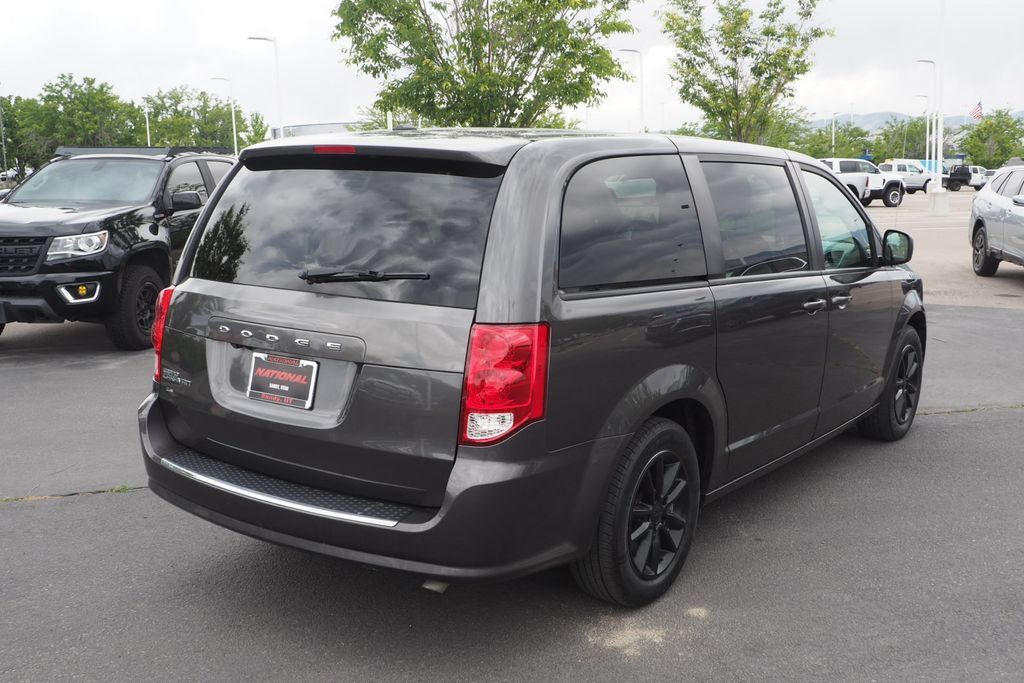 Used 2020 Dodge Grand Caravan SE FWD image 5