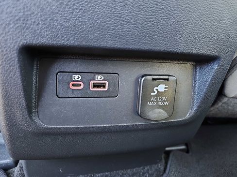 Used 2022 Nissan Frontier SV image 11