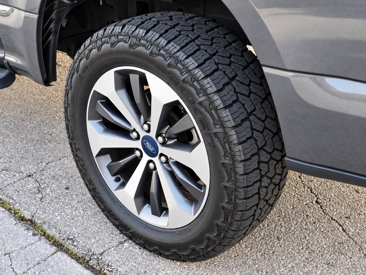 Used 2019 Ford F150 XL w/ Equipment Group 101A Mid AWD/4WD image 13