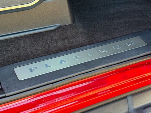 Used 2022 Ford F150 Lightning Platinum image 19