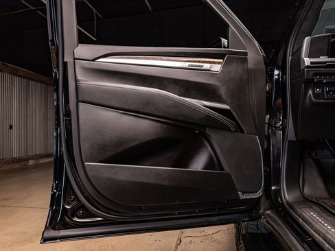 Used 2025 Cadillac Escalade Sport Platinum image 30