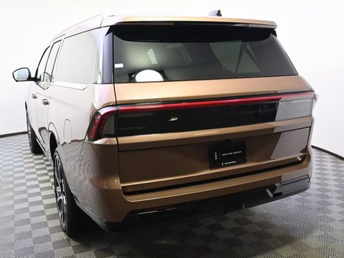 New 2026 Lincoln Navigator L Black Label AWD/4WD image 4