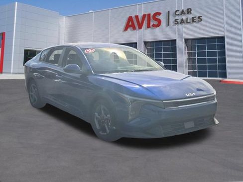 Used 2025 Kia K4 FWD image 3