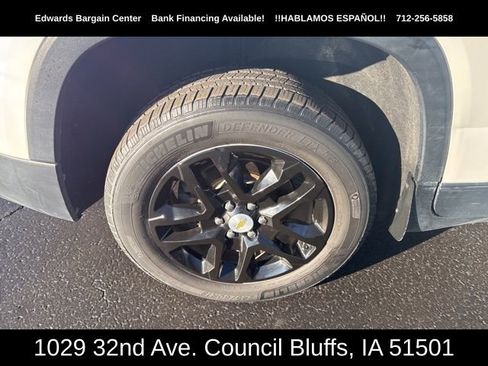 Used 2018 Chevrolet Traverse LT image 9