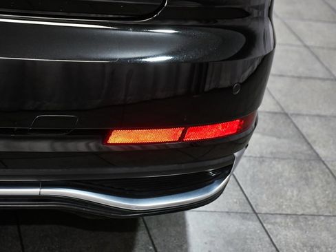 Used 2023 Audi A8 L 3.0T w/ Comfort Plus Package AWD/4WD image 83