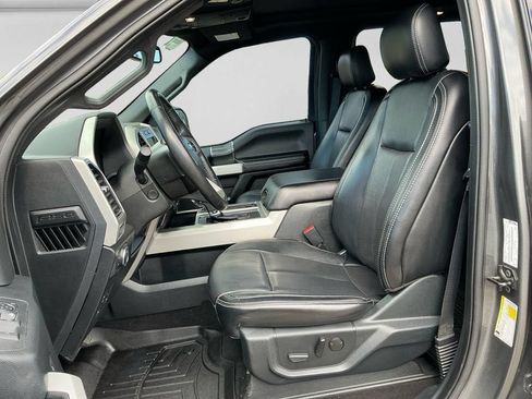 Used 2019 Ford F150 Lariat w/ Equipment Group 502A Luxury AWD/4WD image 10