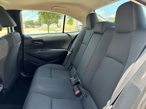 Used 2025 Toyota Corolla LE FWD image 21