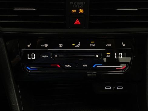 New 2025 Volkswagen Jetta SE image 22