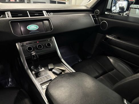 Used 2016 Land Rover Range Rover Sport SE image 37