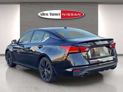 Used 2022 Nissan Altima 2.5 SR w/ Midnight Edition Package image 8