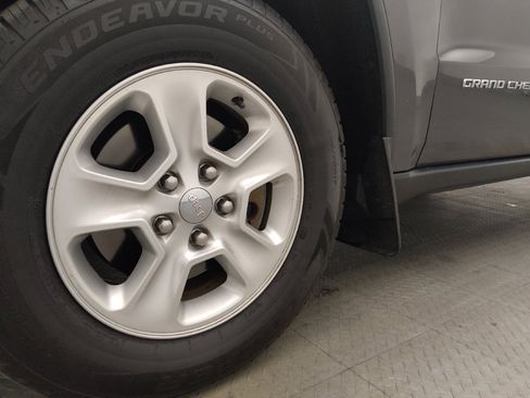 Used 2016 Jeep Grand Cherokee Laredo w/ Quick Order Package 23E image 31