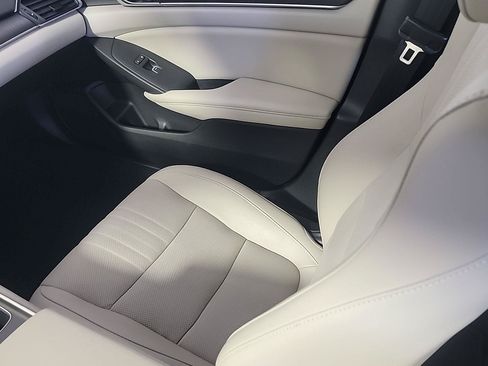 Certified 2019 Honda Accord EX-L image 21