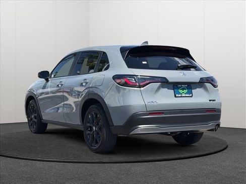 Used 2025 Honda HR-V Sport image 3